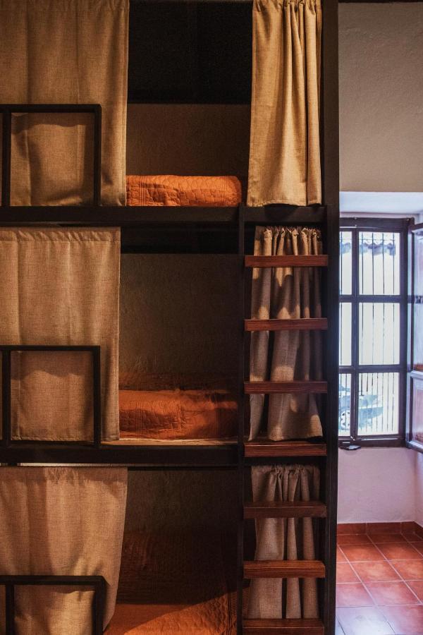Flore Hostel アンティグア・グアテマラ エクステリア 写真