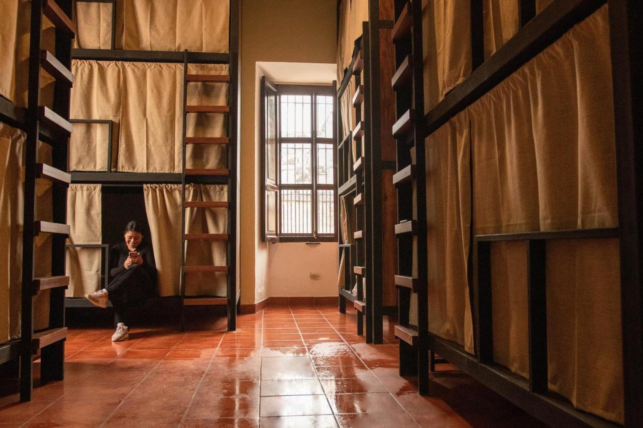 Flore Hostel アンティグア・グアテマラ エクステリア 写真