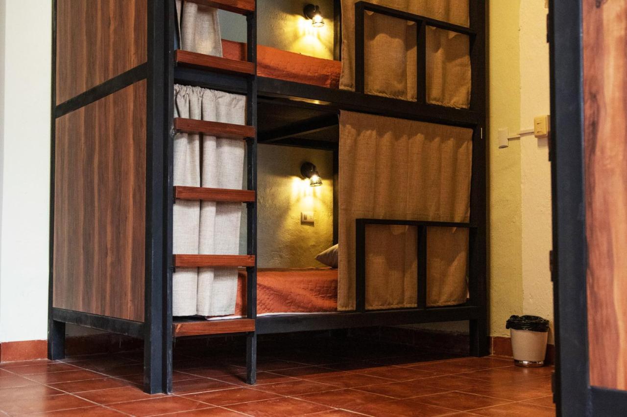 Flore Hostel アンティグア・グアテマラ エクステリア 写真